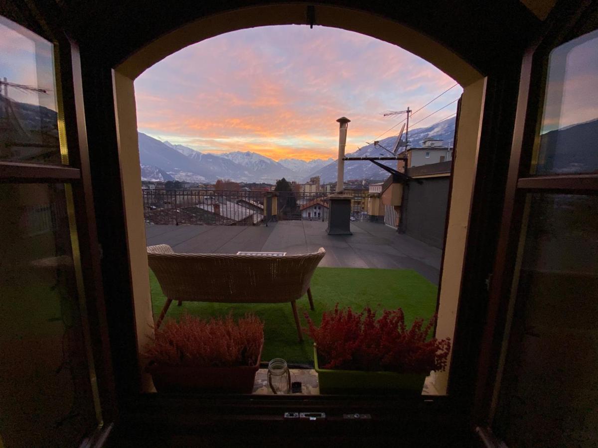 Mansarda Del Sole, Nel Cuore Di อาออสตา ภายนอก รูปภาพ