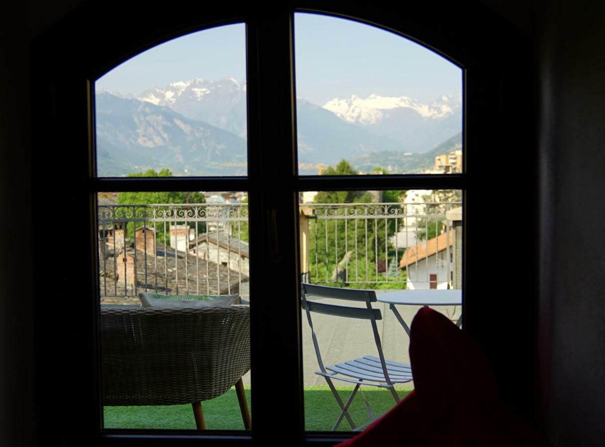 Mansarda Del Sole, Nel Cuore Di อาออสตา ภายนอก รูปภาพ